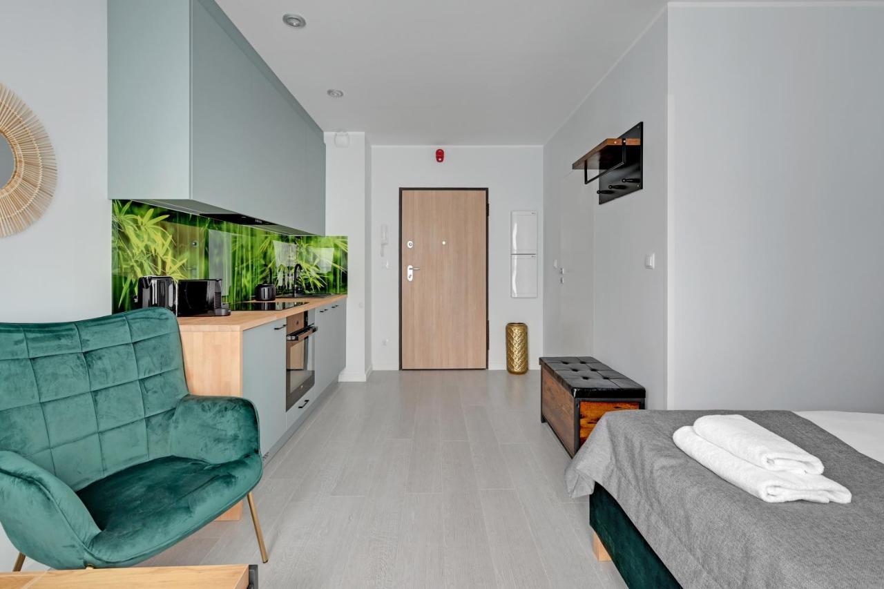 Aura 40 Center By Downtown * Danzig