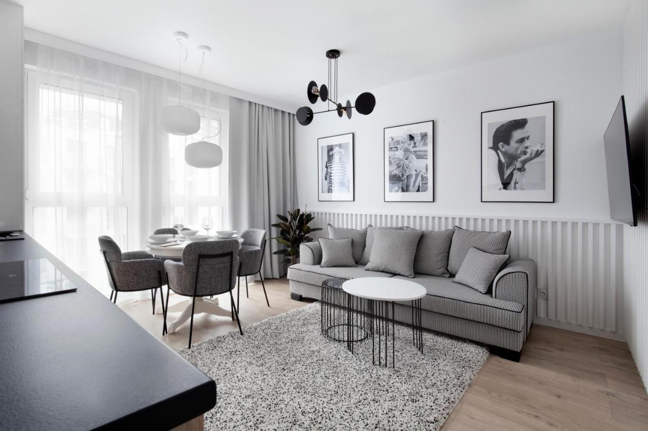 Aura 40 Center By Downtown Danzig